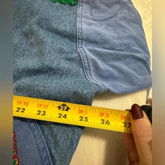 VTG Quiksilver Distressed Ugly Christmas Denim Jacket Tacky Kitsch Unique Fun - Picture 10 of 16